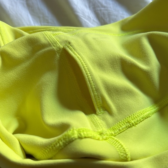 Lululemon - Picture 7 of 9